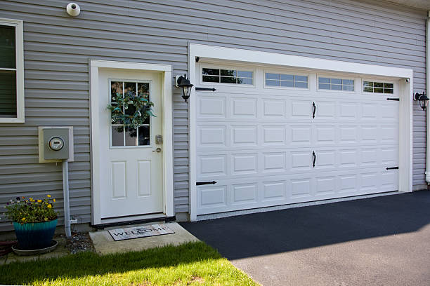 24/7 Emergency Garage Door Panel Replacement experts in Osburn, ID
